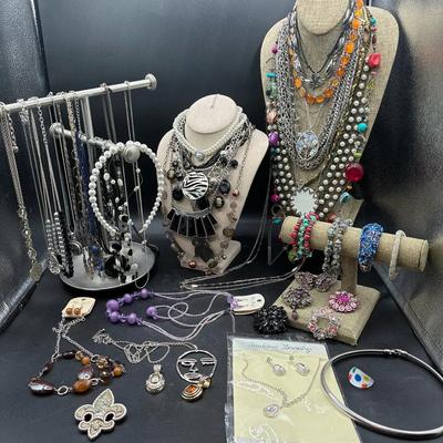 Sale Photo Thumbnail #101