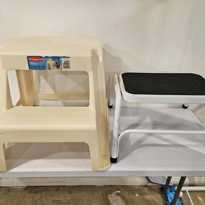 Rubbermaid Plastic Two Step Stool and Metal Safety Step Stool