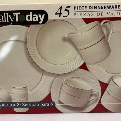 45 Piece Dinnerware Set Brand New 