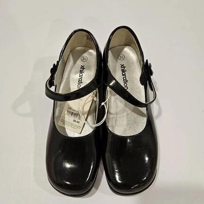 Girl's Dress Shoes, Size 3.5