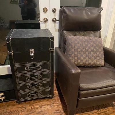 Sale Photo Thumbnail #43