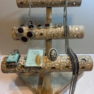 Sale Photo Thumbnail #84: Costume Jewelry