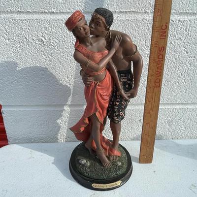 Large African Couple Resin Figurine Ebony Treasures