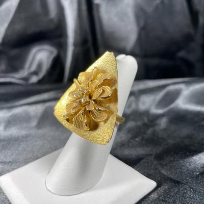 New Gold Toned Large Triangle Fashion Ring