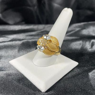 New Gold Toned Large Leaves Pattern Fashion Ring
