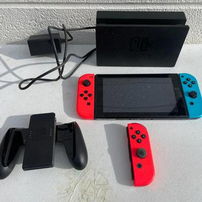 Nintendo Switch 