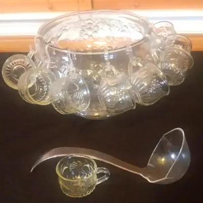 Vintage Jeannette Glass Punch Bowl Set