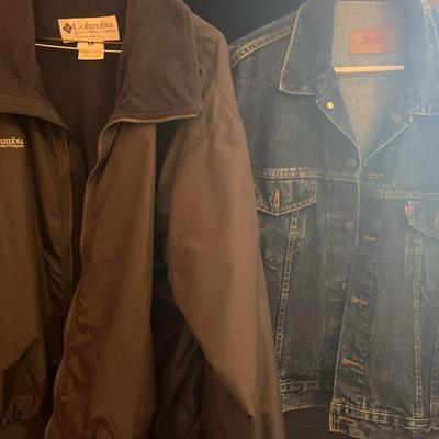 (2) Men's Jackets - XL - Columbia & Levi's