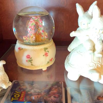 Snowbabies and Snowglobes