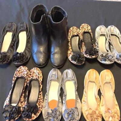 Girl's Dress Shoes - Size 4