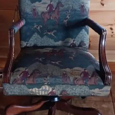 Upholstered Executive Office Chair