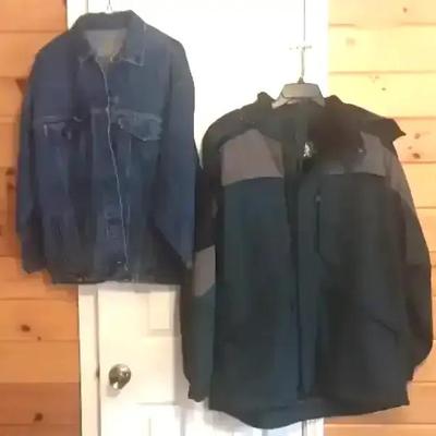 (2) Men's Jackets - Columbia and Levi's