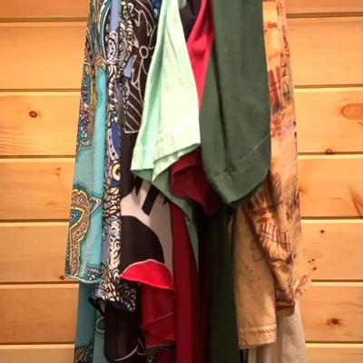 (15) Women's Assorted Style Shirts - Size 2X