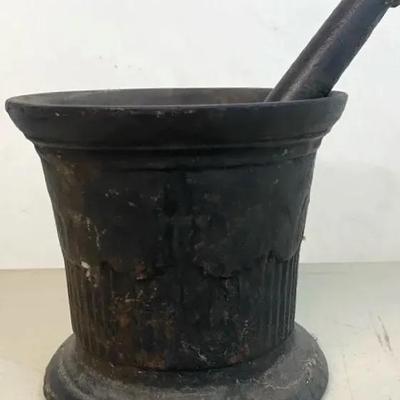 Iron Mortar & Pestle