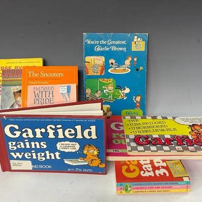 Vintage Garfield Books With Retro Paperback Books