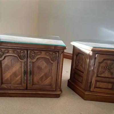 Sale Photo Thumbnail #6: Side Table Lot 