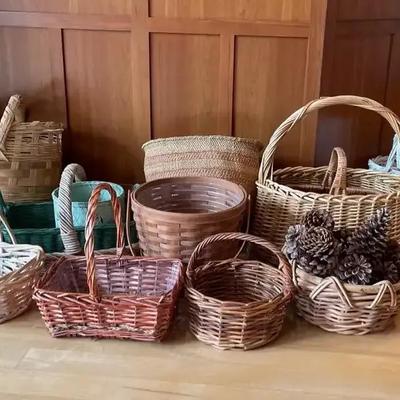 Sale Photo Thumbnail #4: Baskets galore 