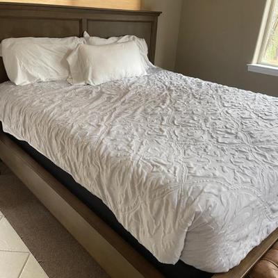 Sale Photo Thumbnail #79