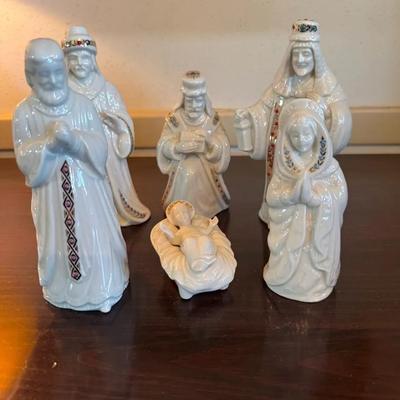 Nativity Figurines 