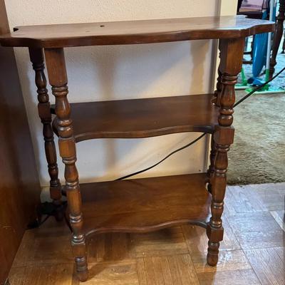 Vintage Wooden Console Table with Shelves – Traditional Style