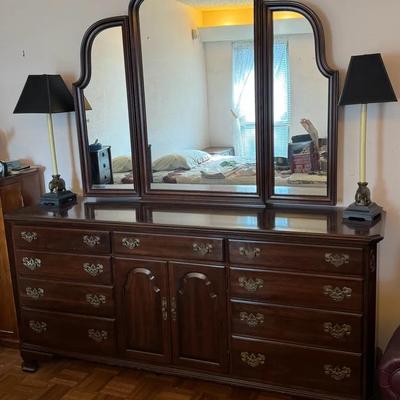 Ethan Allen Dresser