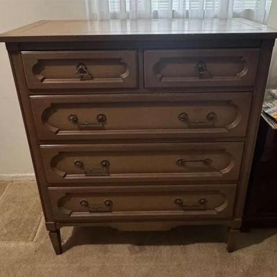 Vintage Wooden Dresser (6-Drawer)
