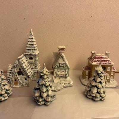 A small winter/Christmas village décor set 