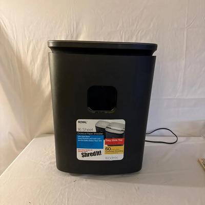 Royal 16 Sheet Shredder 