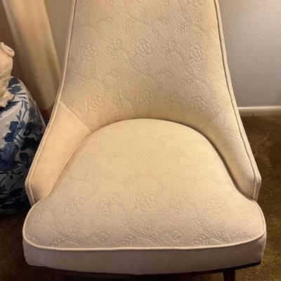 Mid Century Modern Lounge Chair