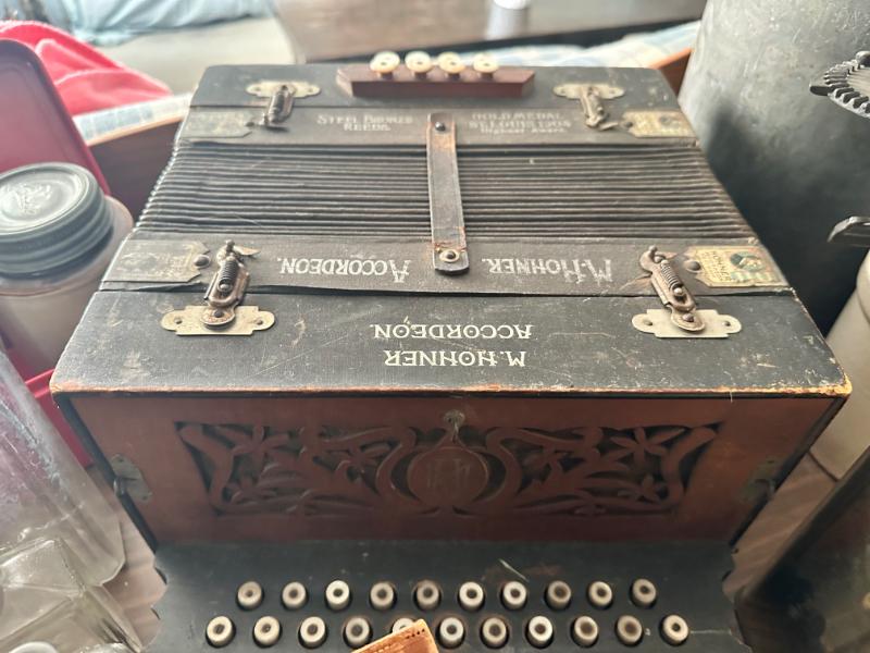 Sale Photo Thumbnail #3