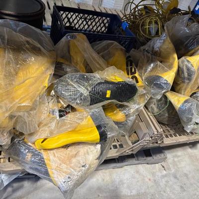 Sale Photo Thumbnail #695