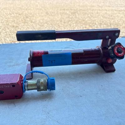 Sale Photo Thumbnail #587