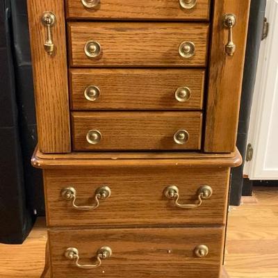 Sale Photo Thumbnail #157