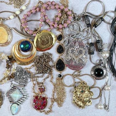 Sale Photo Thumbnail #152