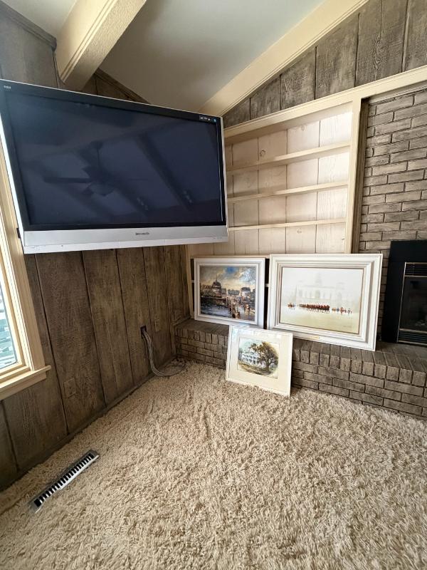 Sale Photo Thumbnail #11