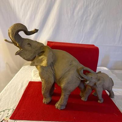 Elephant Mother & Calf Sculpture – Wildlife Safari Decor