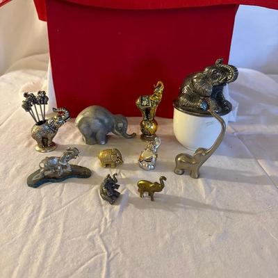 Mixed Elephant Figurine Lot