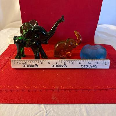 Art Glass Elephant Figurines – Amber, Blue & Green Tones – Set of 3