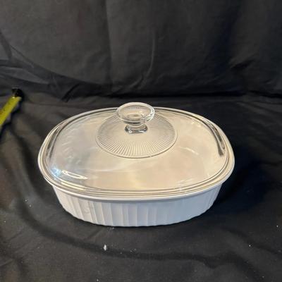 Corningware 1.8 Liter French White Oval Casserole with Lid