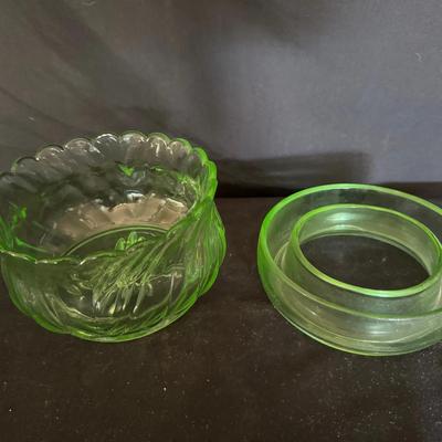 Depression Glass Serving Bowl & Ring Bowl