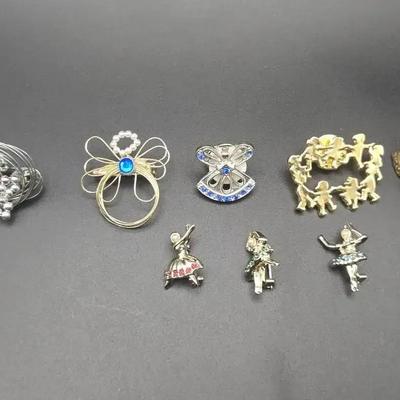 Vintage Brooches/Pins