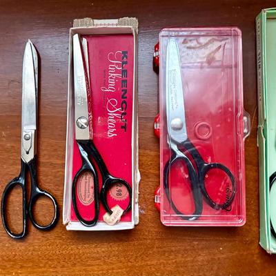 Vintage Sewing Scissors 5 Pairs 