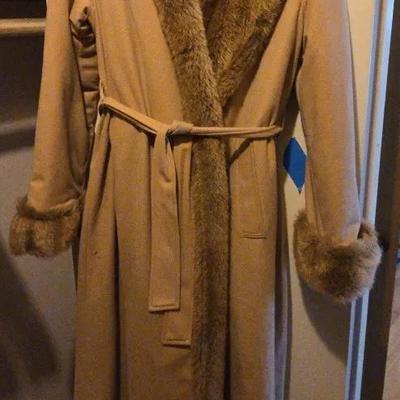 Vintage Coatree Ladies Trench Coat With Fur Lining, Collar And Cuffs