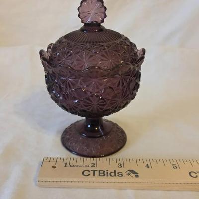 L.E  Smith Daisy & Button Amethyst Compote