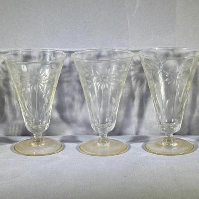 Vintage Etched Glass Wine Goblets (5) And Sherry Glasses (4)