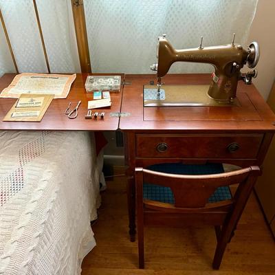 Vintage Free-Westinghouse Sewing Machine With Table & Chair