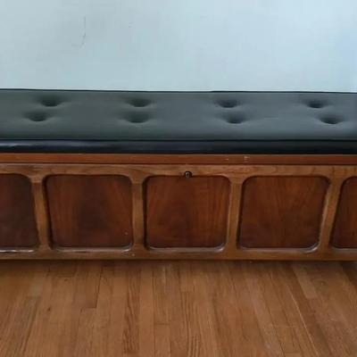 Lane Sweetheart Chest With Key