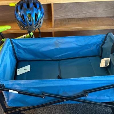 EFF107 Assortment Of Outdoor Goods 