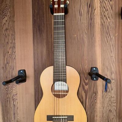 EFF037 Cordoba Guilele with Wall Mount