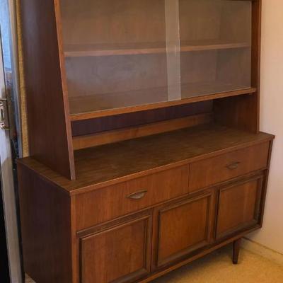 EFF173 - Mid-Centry Modern Hutch